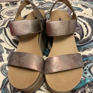 Corky’s wedges, bronze grey color